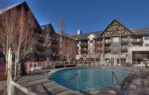 True Ski in Ski out Condo with hot tub and pool at the Aspens